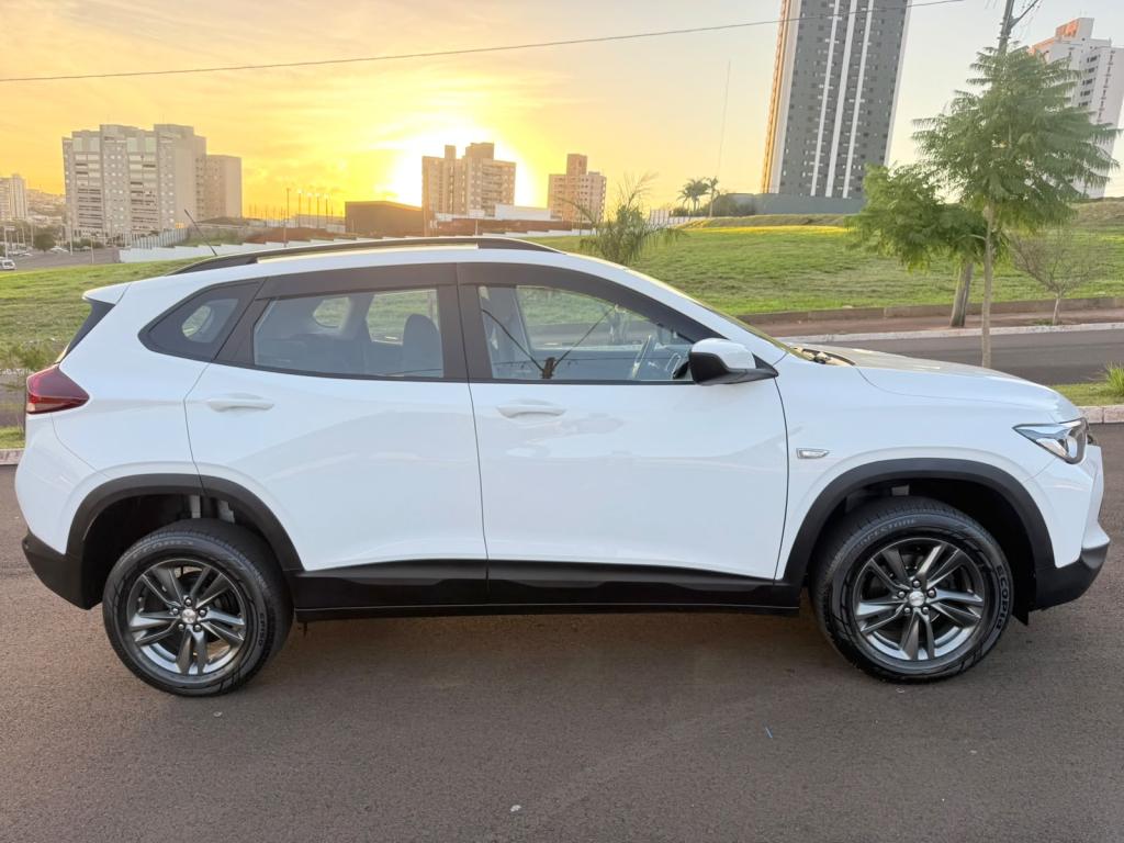 CHEVROLET Tracker - Foto