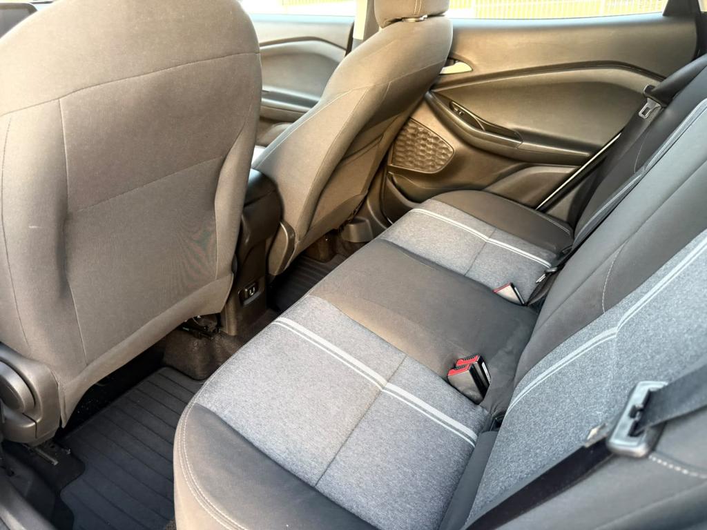 CHEVROLET Tracker - Foto