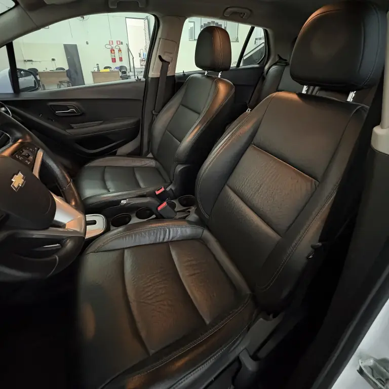 CHEVROLET Tracker - Foto