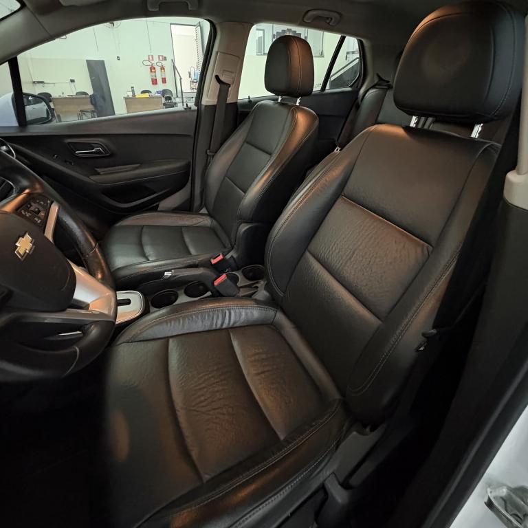 CHEVROLET Tracker - Foto