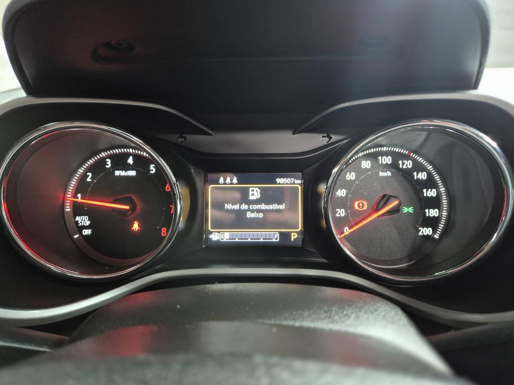 CHEVROLET Tracker - Foto