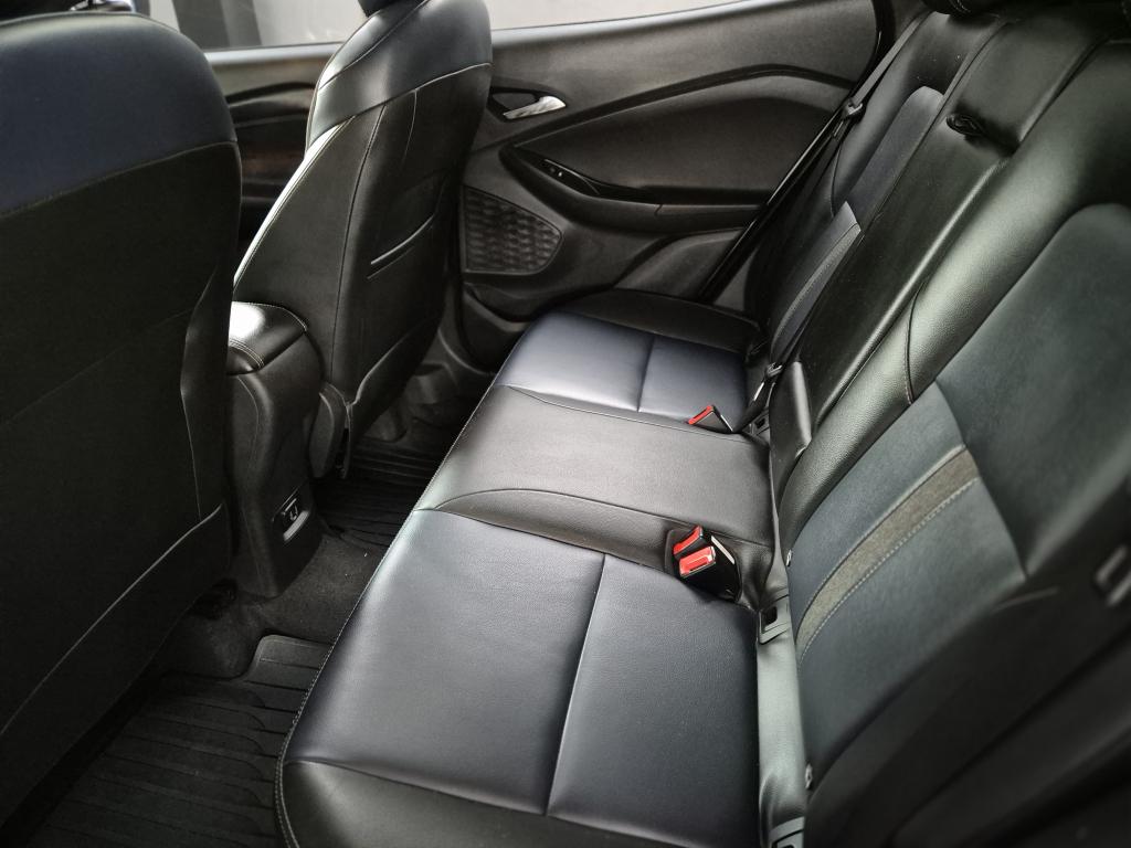 CHEVROLET Tracker - Foto