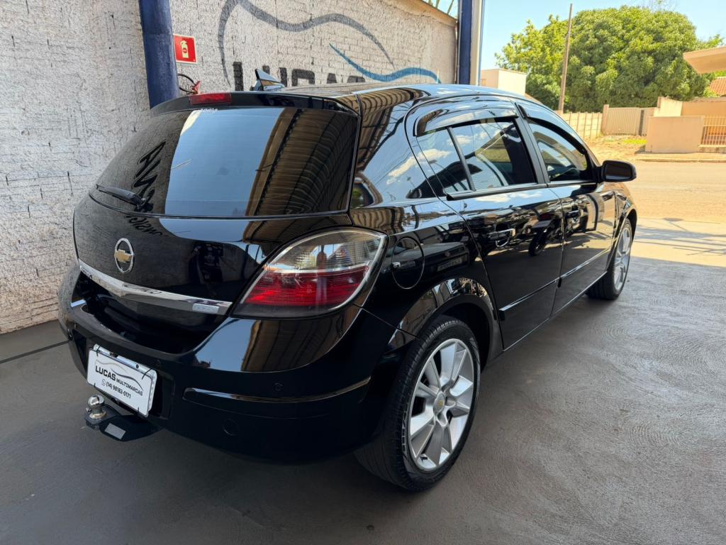 CHEVROLET Vectra Hatch - Foto