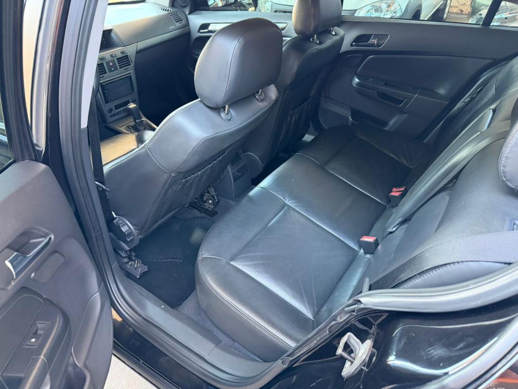 CHEVROLET Vectra Hatch - Foto