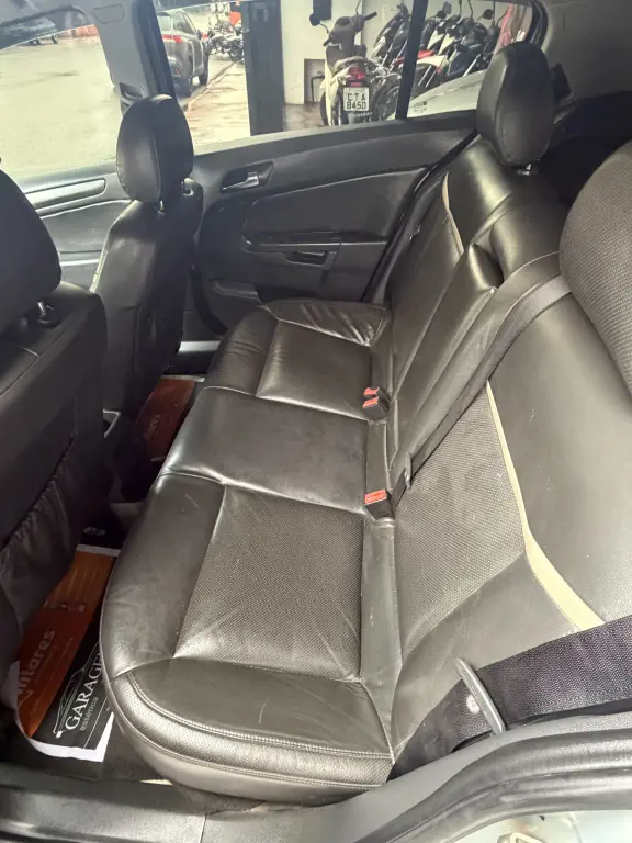 CHEVROLET Vectra Hatch - Foto