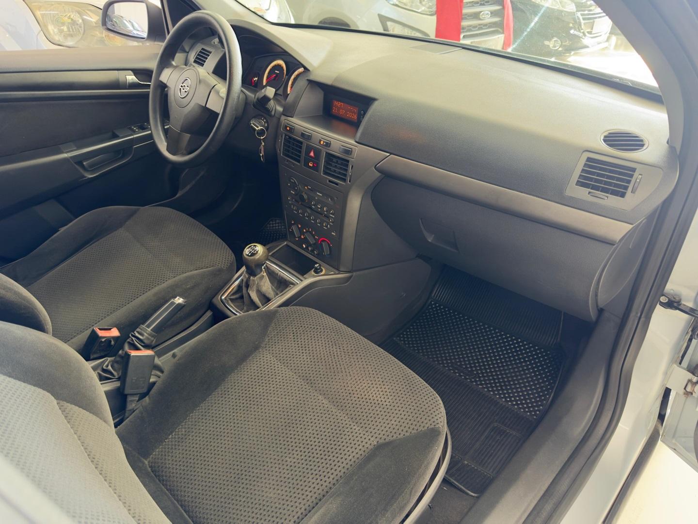 CHEVROLET Vectra Hatch - Foto