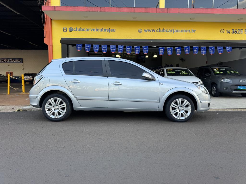 CHEVROLET Vectra Hatch