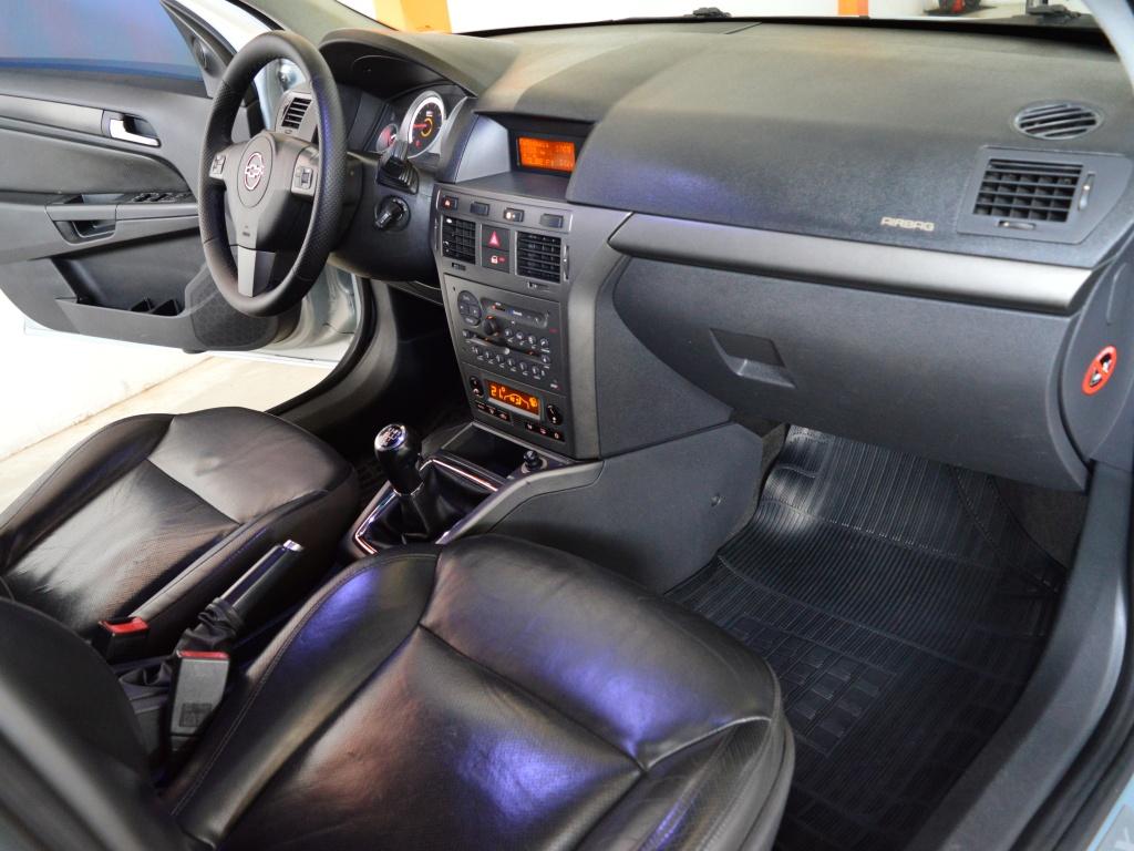 CHEVROLET Vectra Hatch - Foto