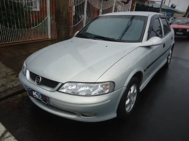 CHEVROLET Vectra Sedan