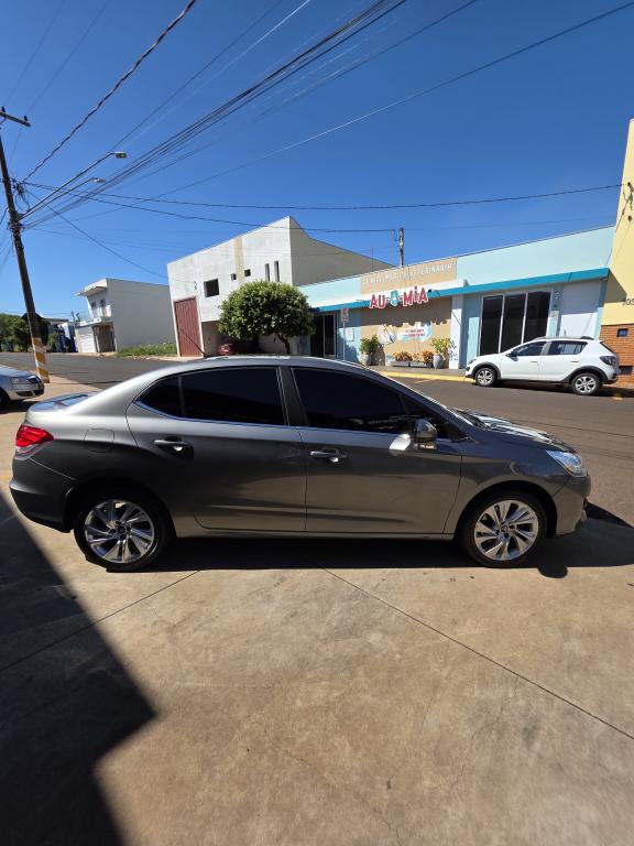 CITROEN C4 Sedan - Foto