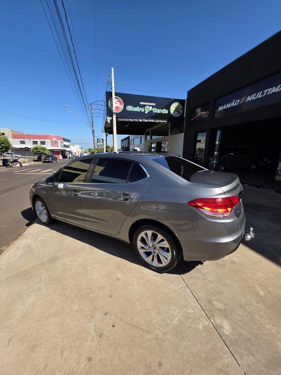 CITROEN C4 Sedan - Foto