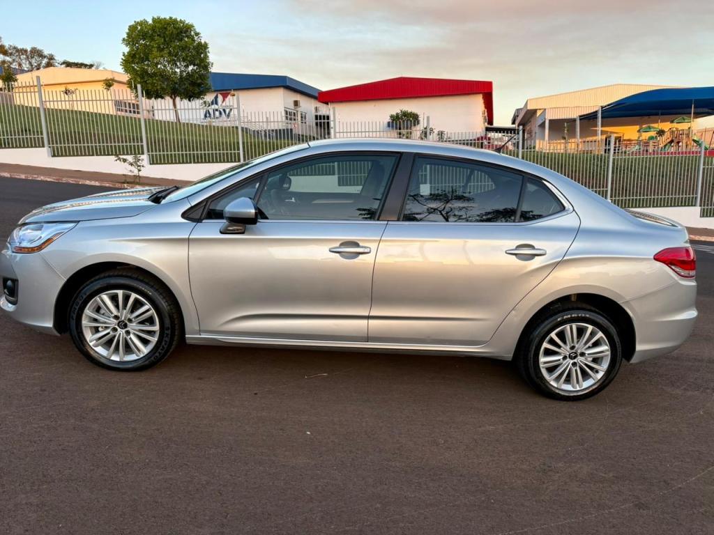 CITROEN C4 Sedan - Foto