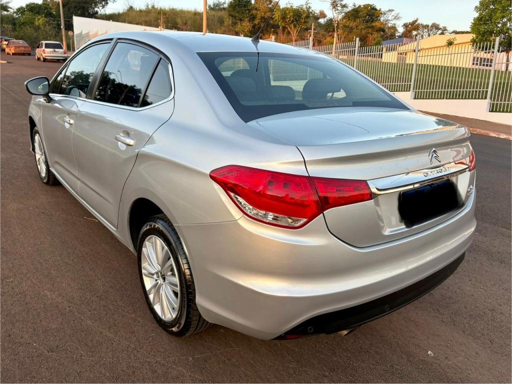 CITROEN C4 Sedan - Foto