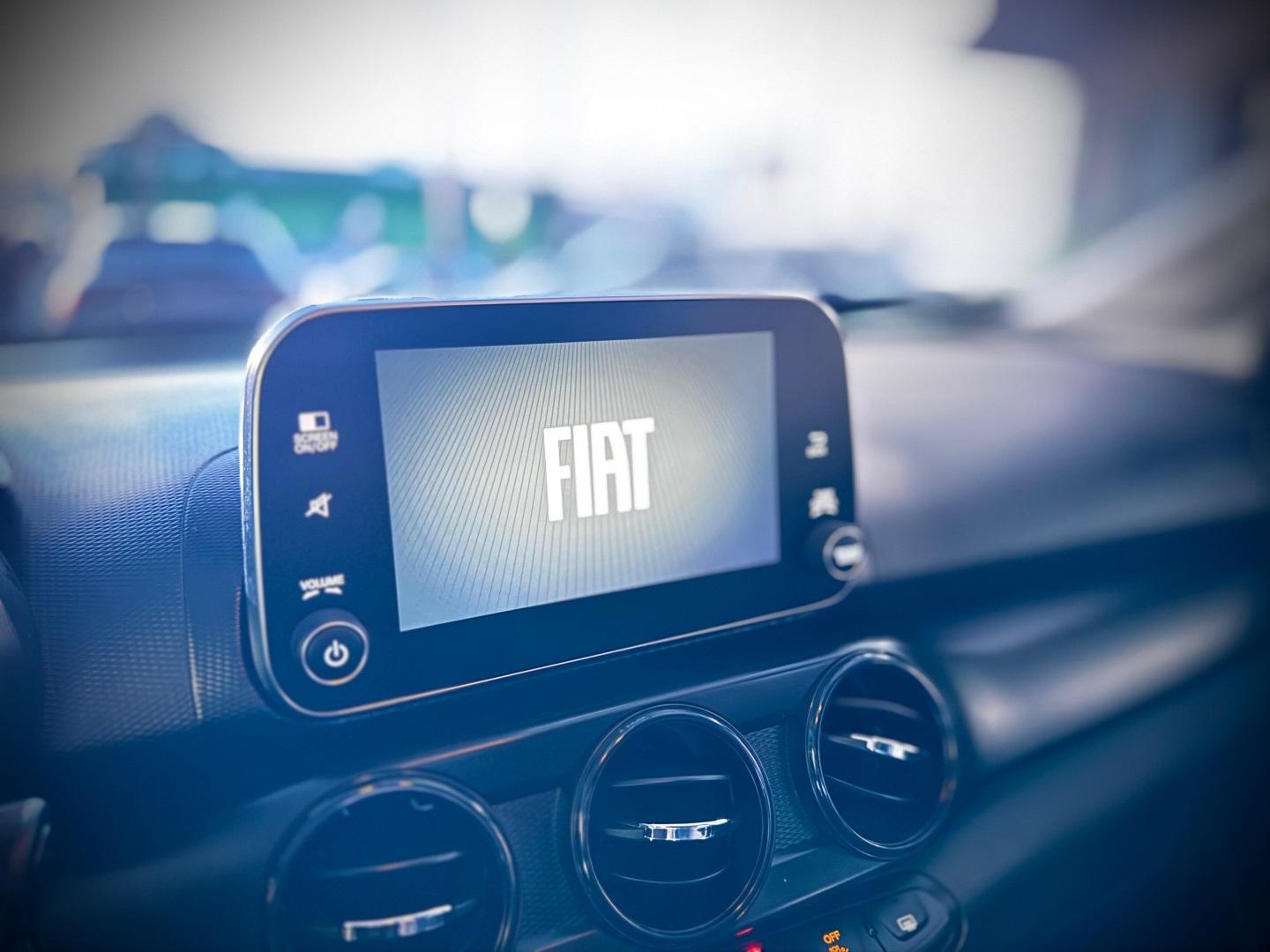 FIAT Cronos - Foto