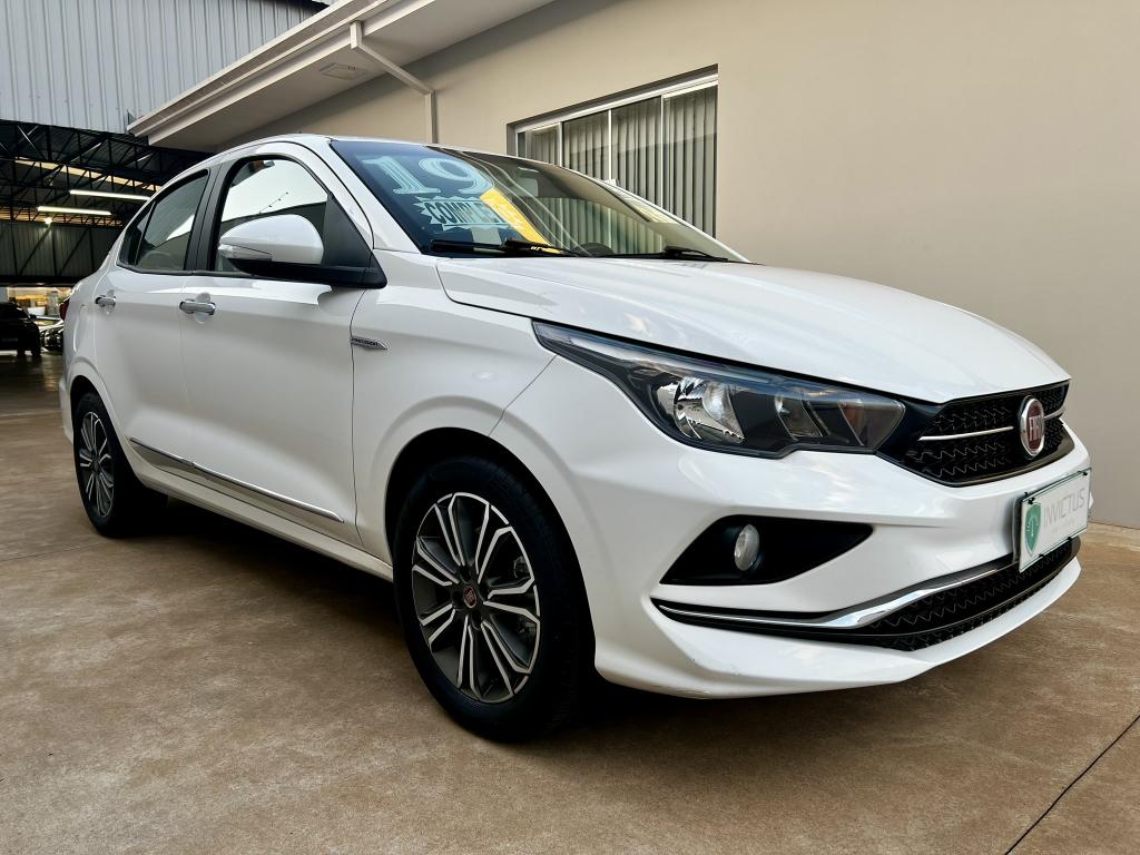 FIAT Cronos - Foto