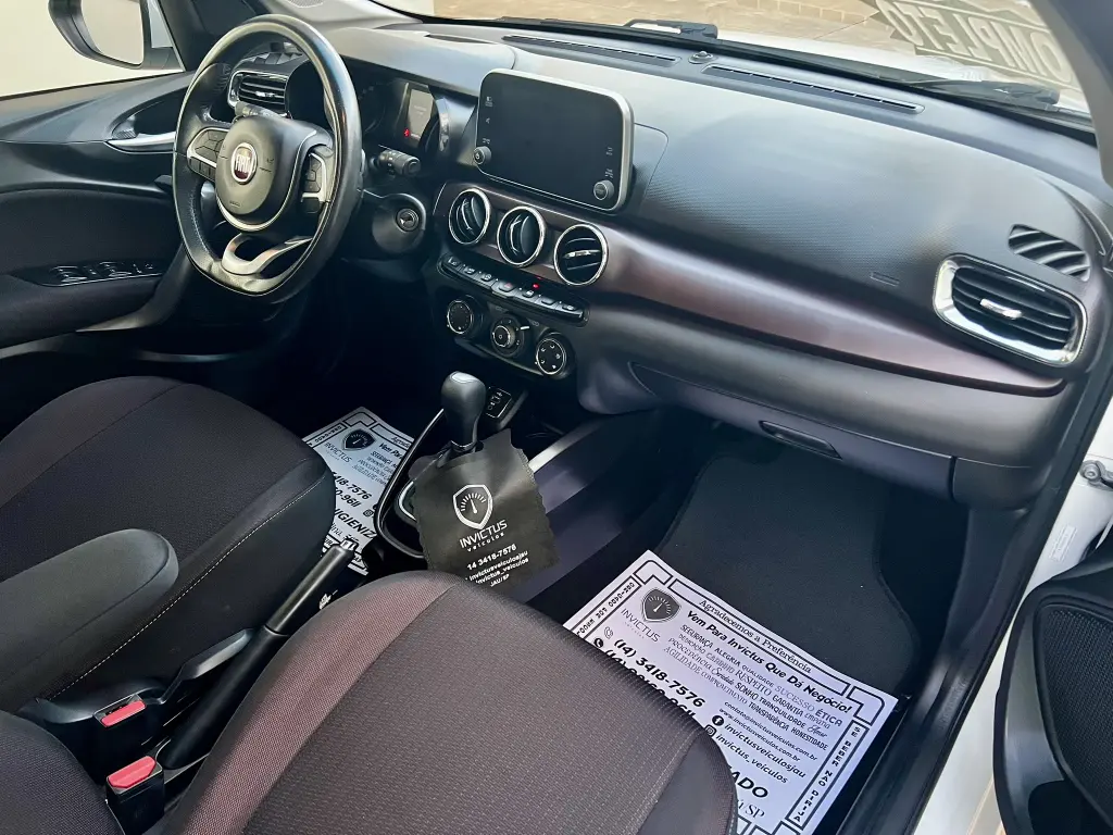 FIAT Cronos - Foto