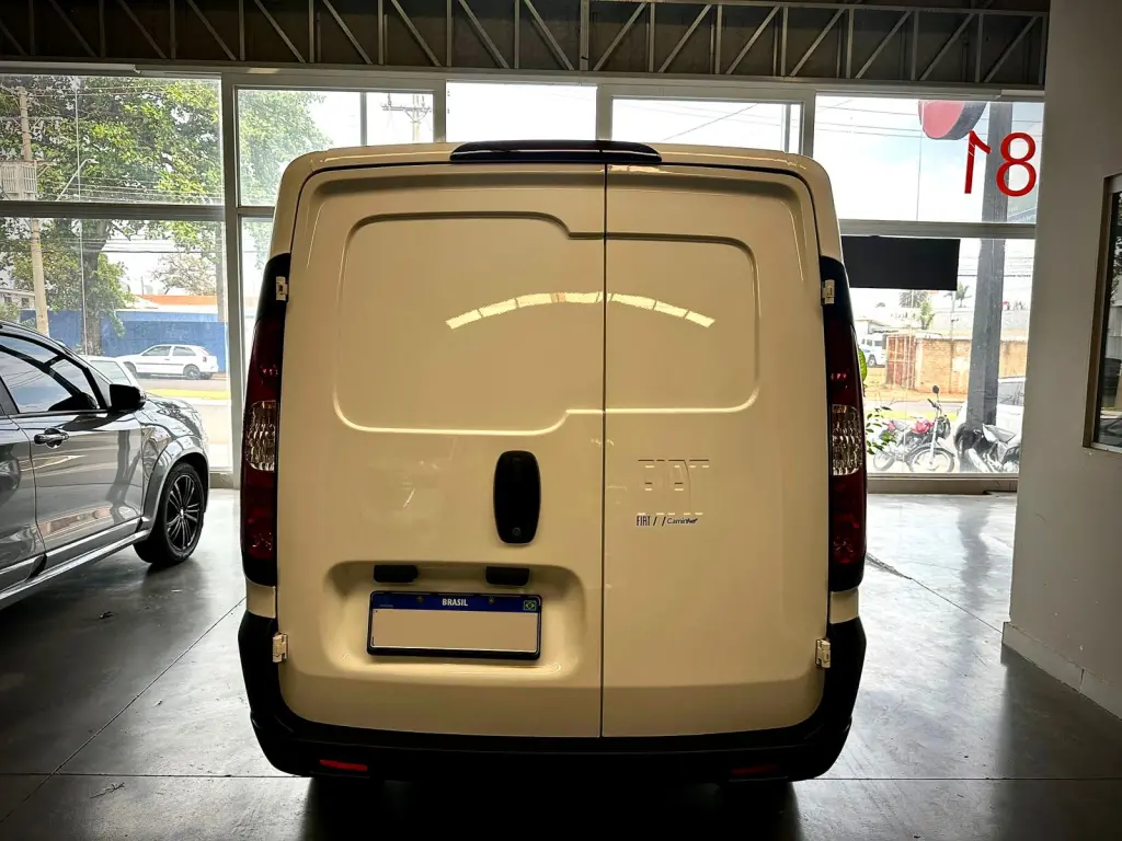 FIAT Fiorino Furgão - Foto