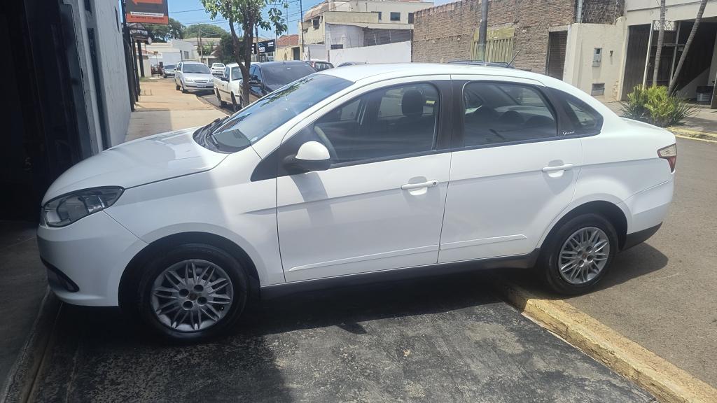 FIAT Grand Siena - Foto
