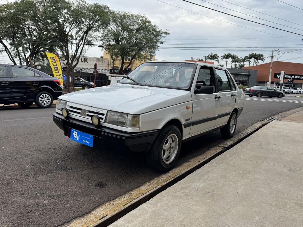 FIAT Prêmio - Foto