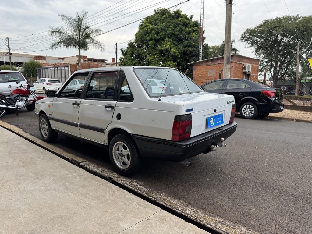 FIAT Prêmio - Foto
