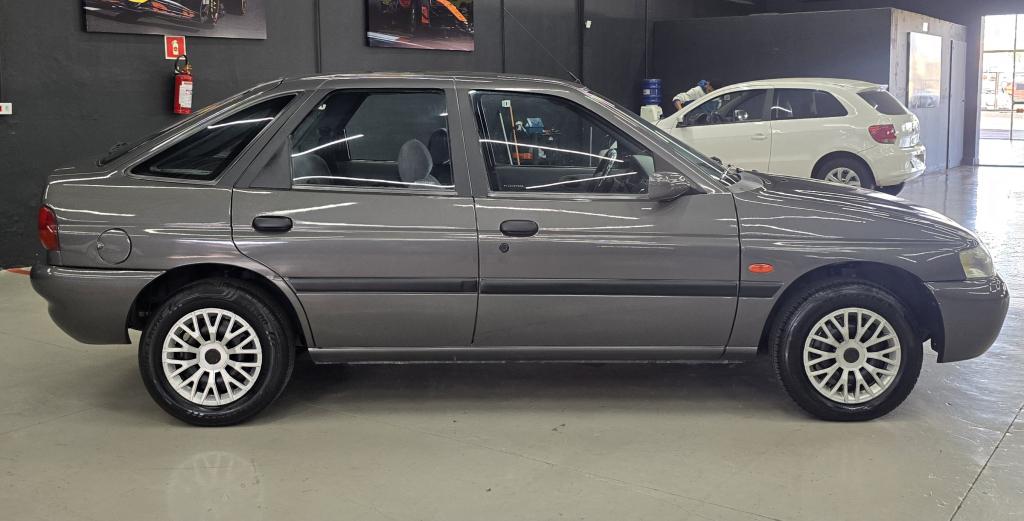FORD Escort - Foto