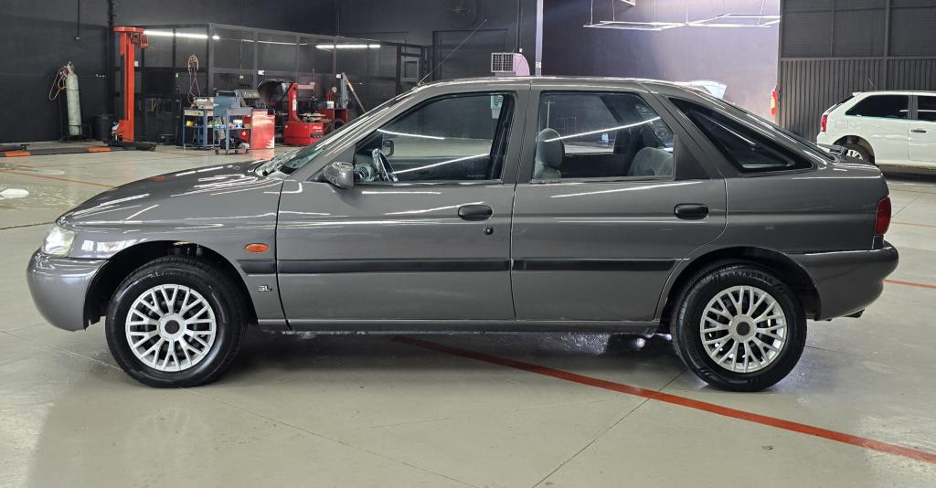 FORD Escort - Foto