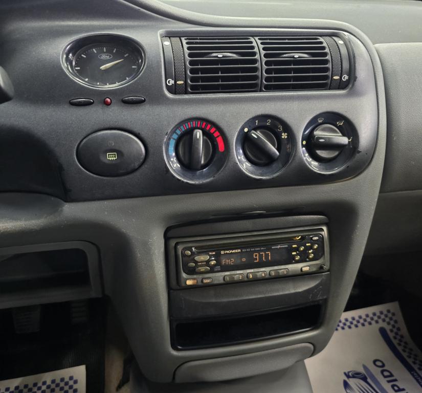 FORD Escort - Foto