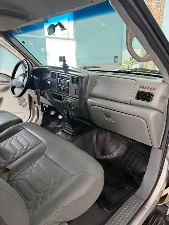 FORD F-250 - Foto