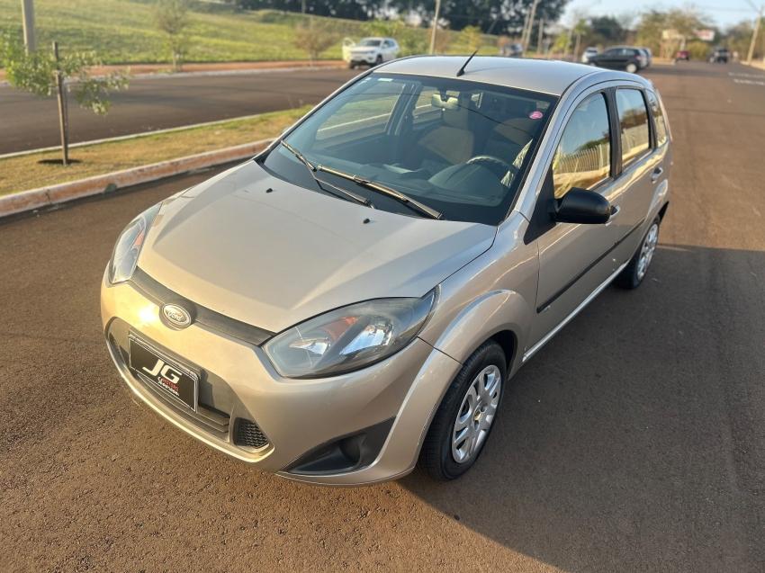 FORD Fiesta Hatch - Foto