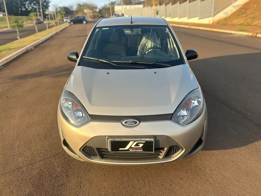 FORD Fiesta Hatch - Foto