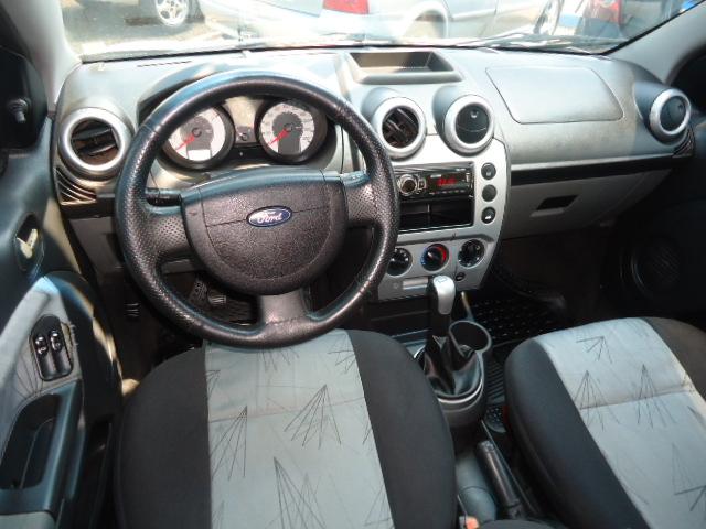 FORD Fiesta Hatch - Foto