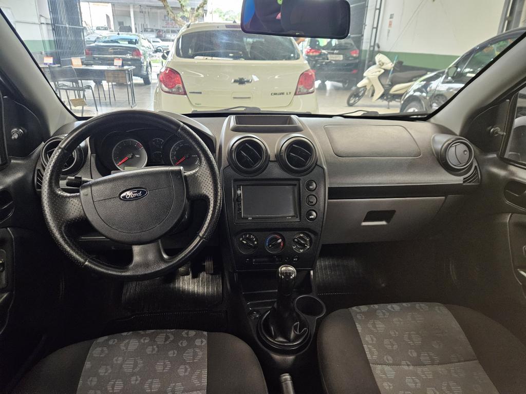 FORD Fiesta Hatch - Foto