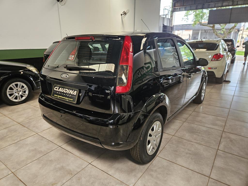 FORD Fiesta Hatch - Foto