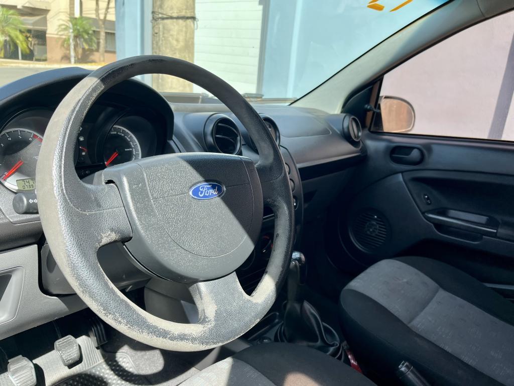 FORD Fiesta Hatch - Foto