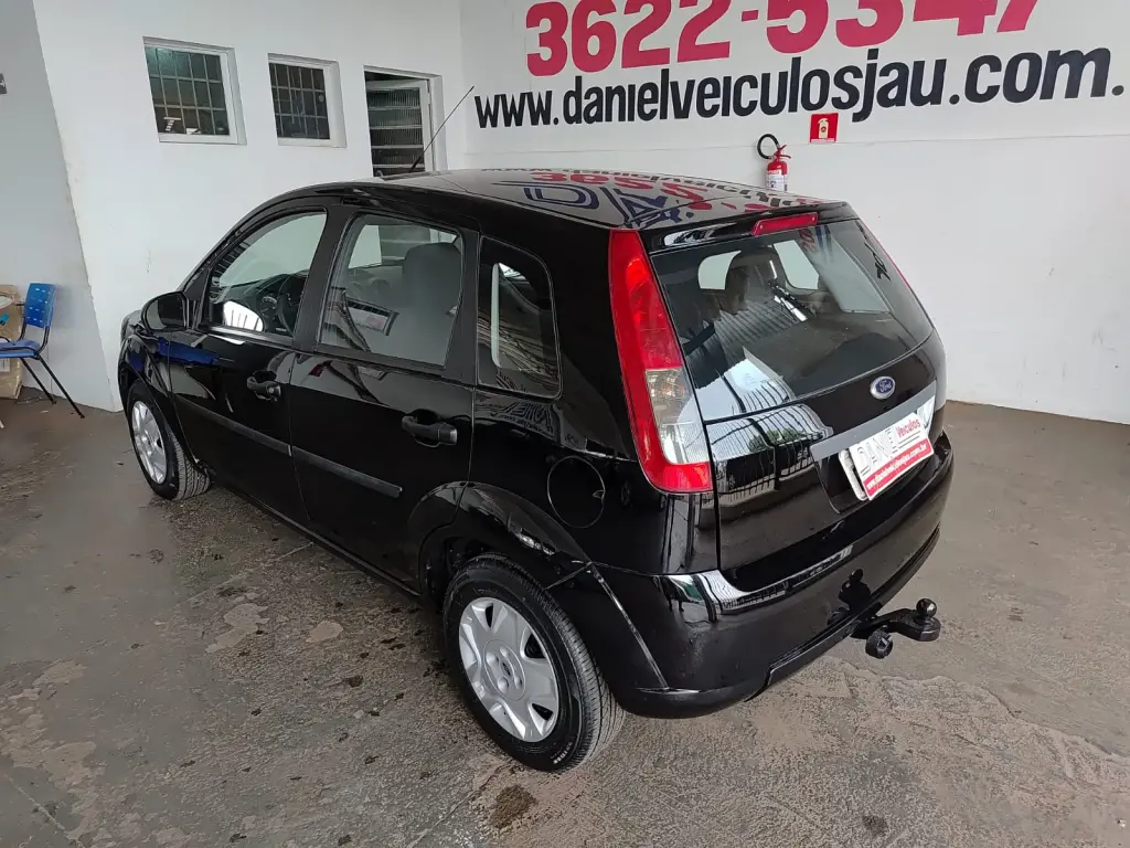 FORD Fiesta Hatch - Foto