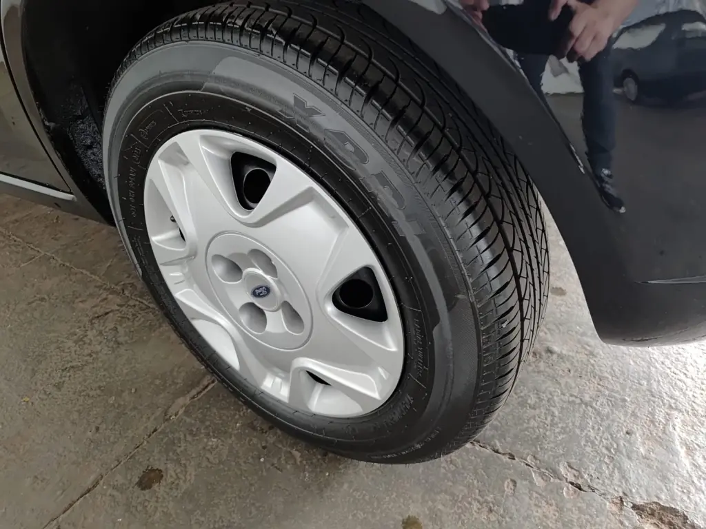 FORD Fiesta Hatch - Foto