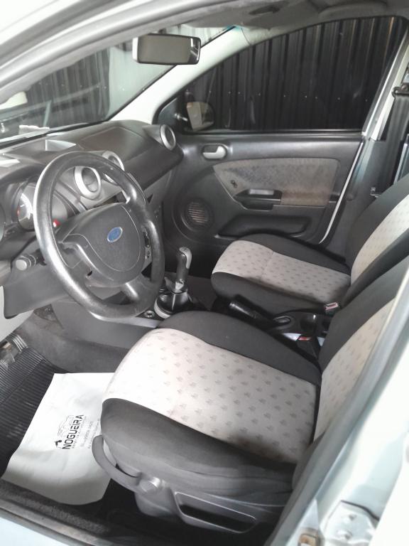 FORD Fiesta Hatch - Foto