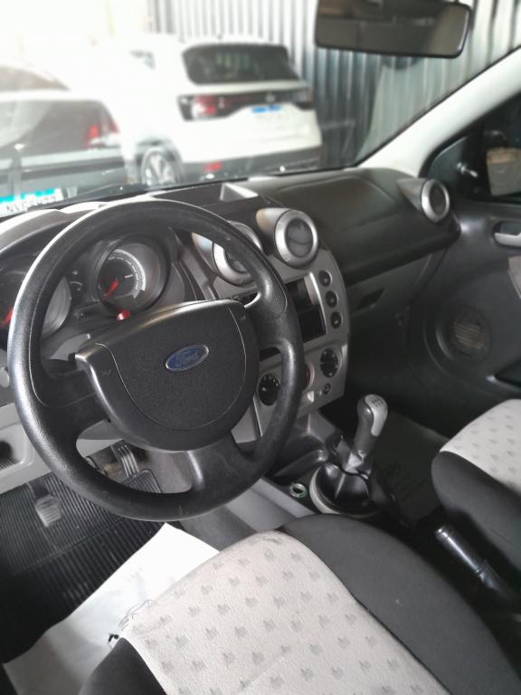 FORD Fiesta Hatch - Foto