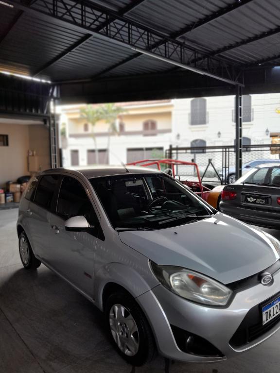 FORD Fiesta Hatch - Foto