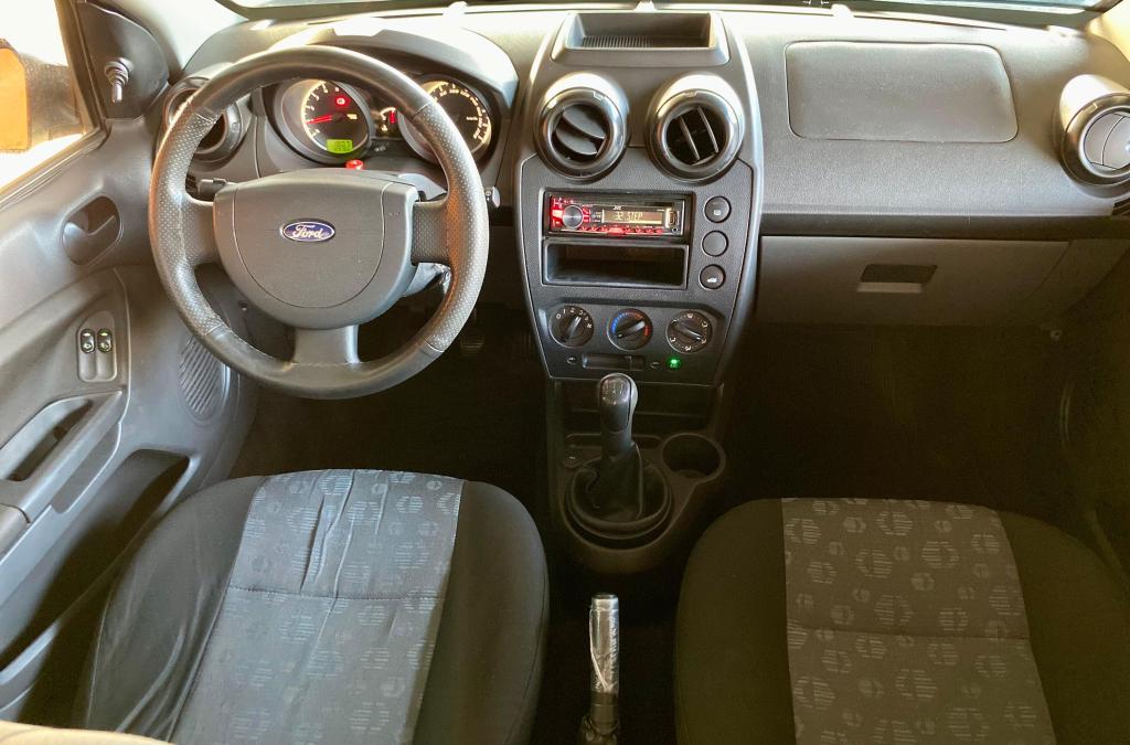 FORD Fiesta Hatch - Foto