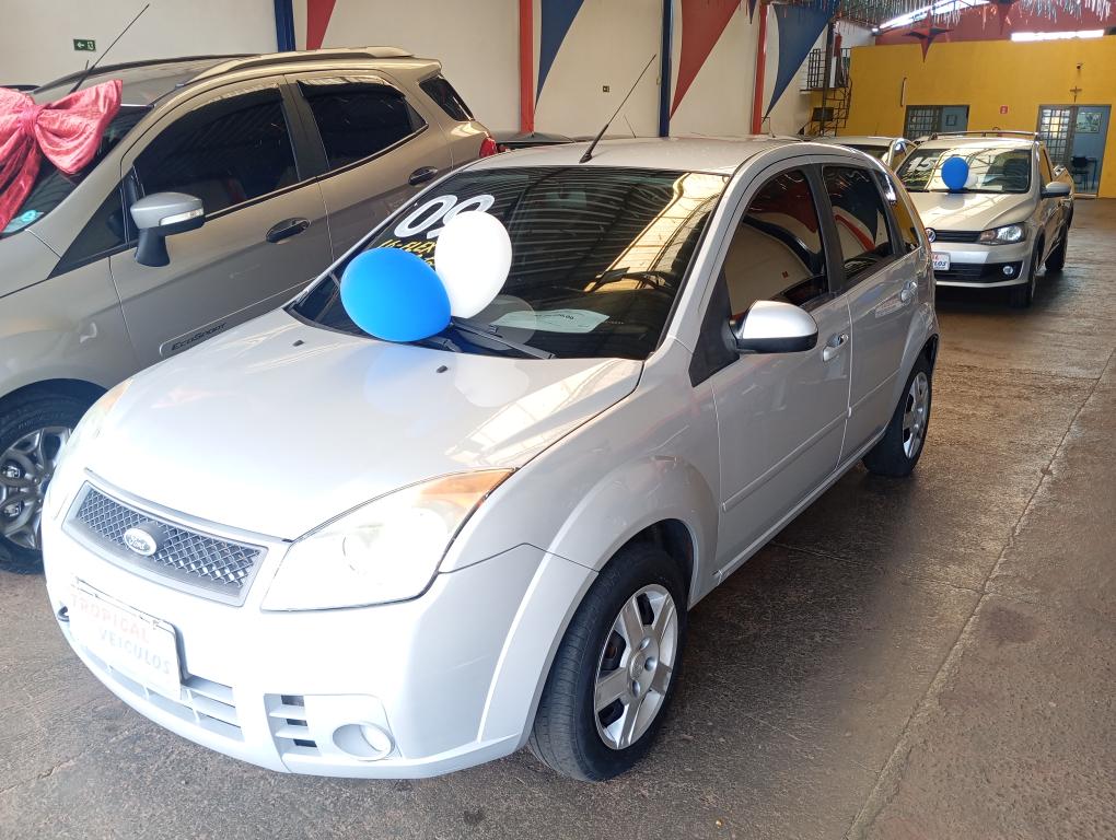 FORD Fiesta Hatch - Foto