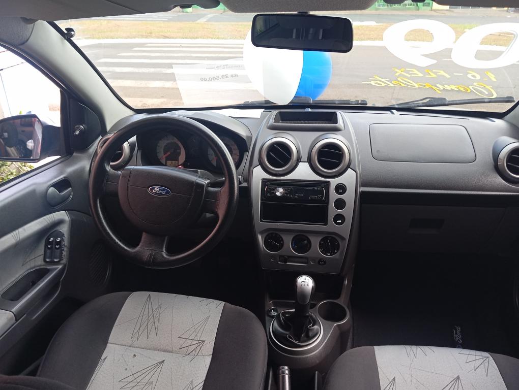 FORD Fiesta Hatch - Foto