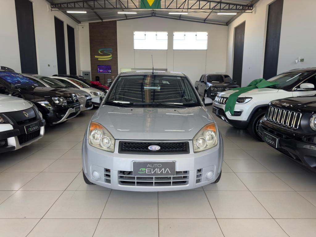 FORD Fiesta Hatch - Foto