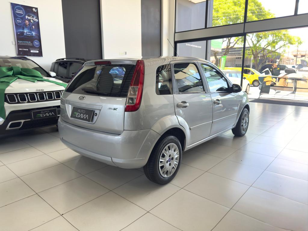 FORD Fiesta Hatch - Foto