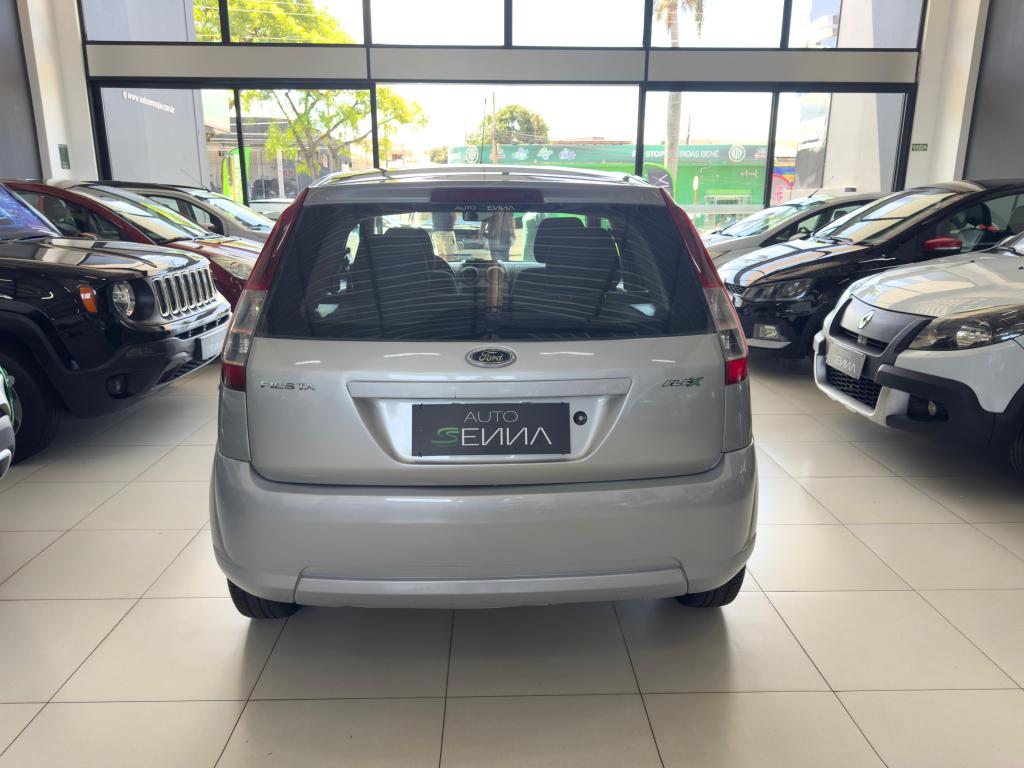 FORD Fiesta Hatch - Foto