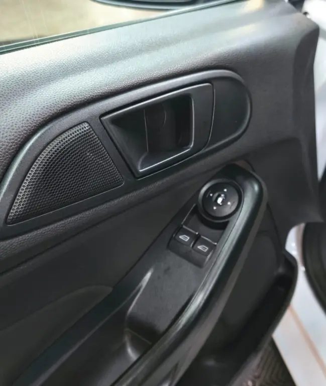 FORD Fiesta Hatch - Foto