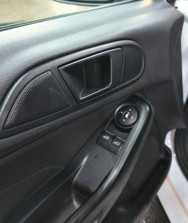 FORD Fiesta Hatch - Foto