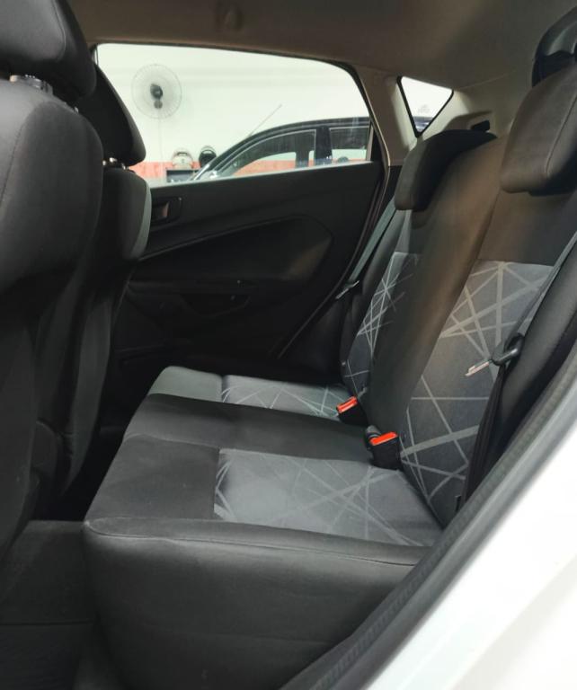 FORD Fiesta Hatch - Foto