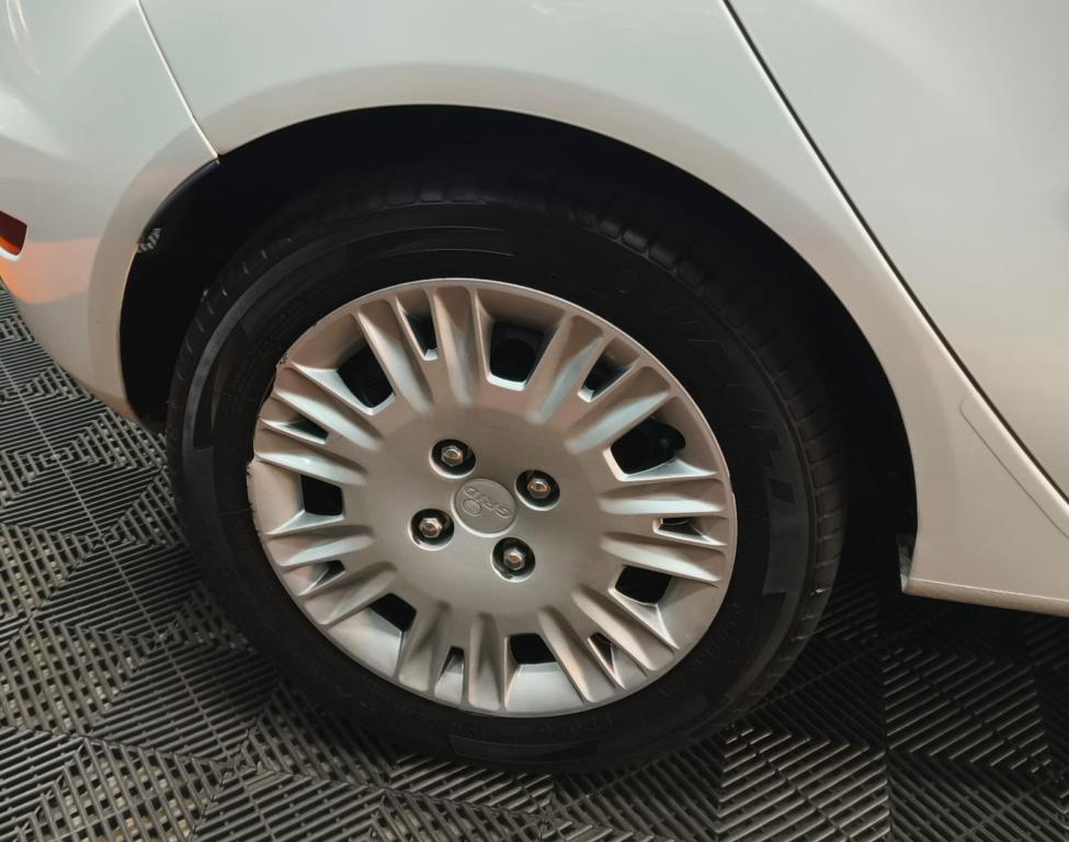 FORD Fiesta Hatch - Foto