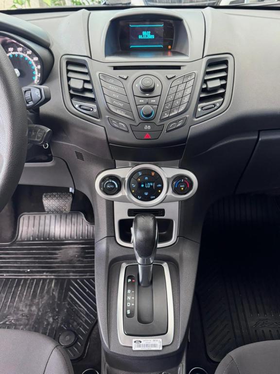 FORD Fiesta Hatch - Foto